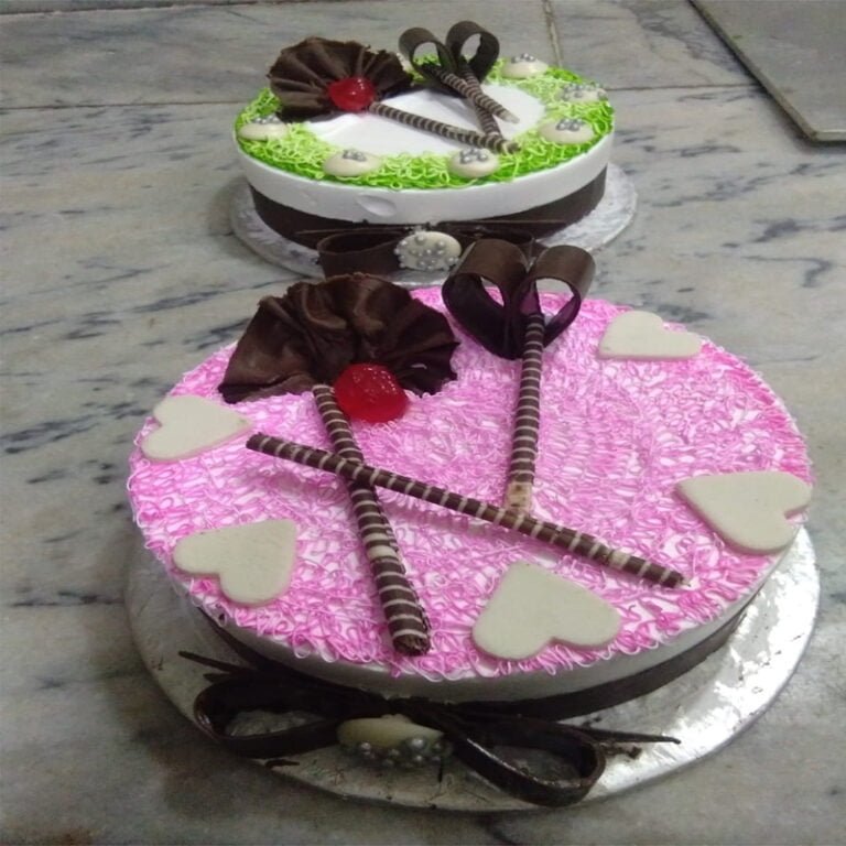 chocolate-strawberry-cake-send-gifts-to-pakistan-same-day-delivery