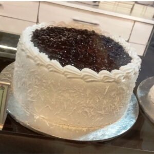 BLUEBERRY WHTE CREAM CAKE