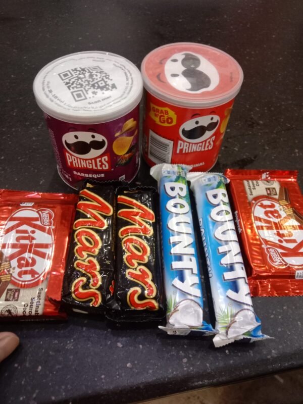 CHOCOLATES AND PRINGLES GIFT PACK