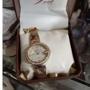 LADIES WRIST WATCH WITH LOVE LOCKET GIFT BOX Send Gifts To Pakistan Same Day Delivery In Multan Or Lahore