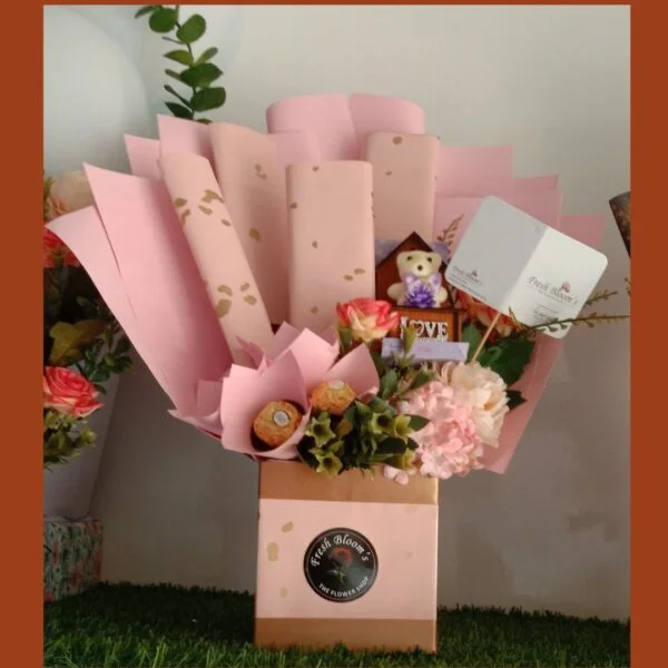 PREMIUM QUALITY PINK THEME GIFT HAMPER