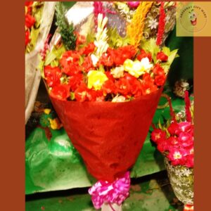 RED PAPER THEME FRESH FLOWERS BOUQUET
