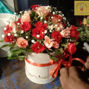 SEND FRESH FLOWERS IN A BOX BOUQUET